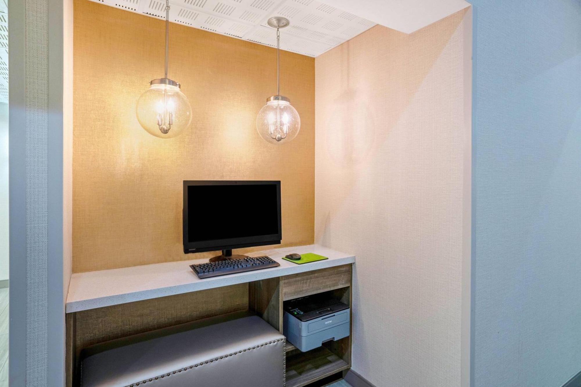 La Quinta By Wyndham Columbus Ms Hotel Ngoại thất bức ảnh