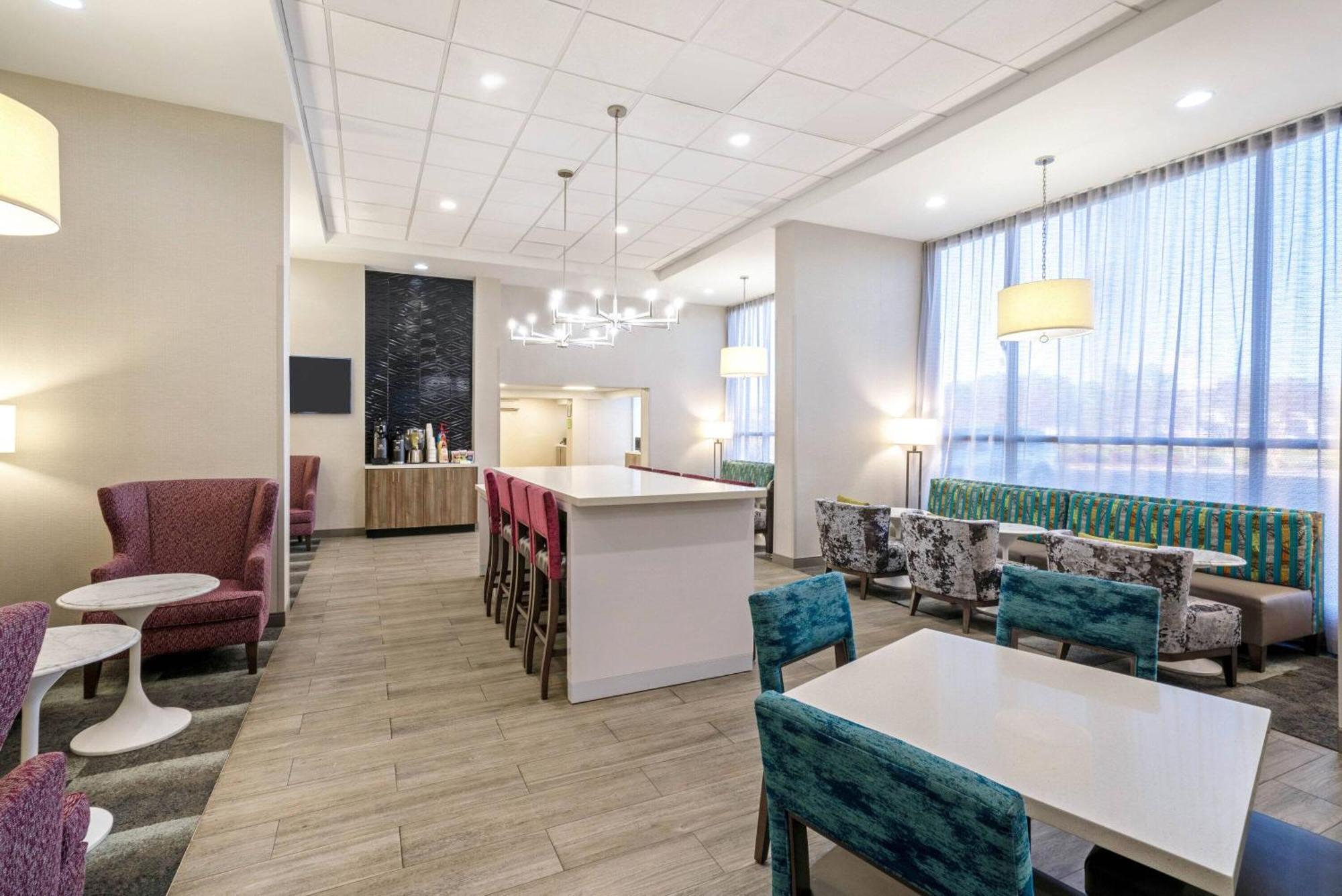 La Quinta By Wyndham Columbus Ms Hotel Ngoại thất bức ảnh